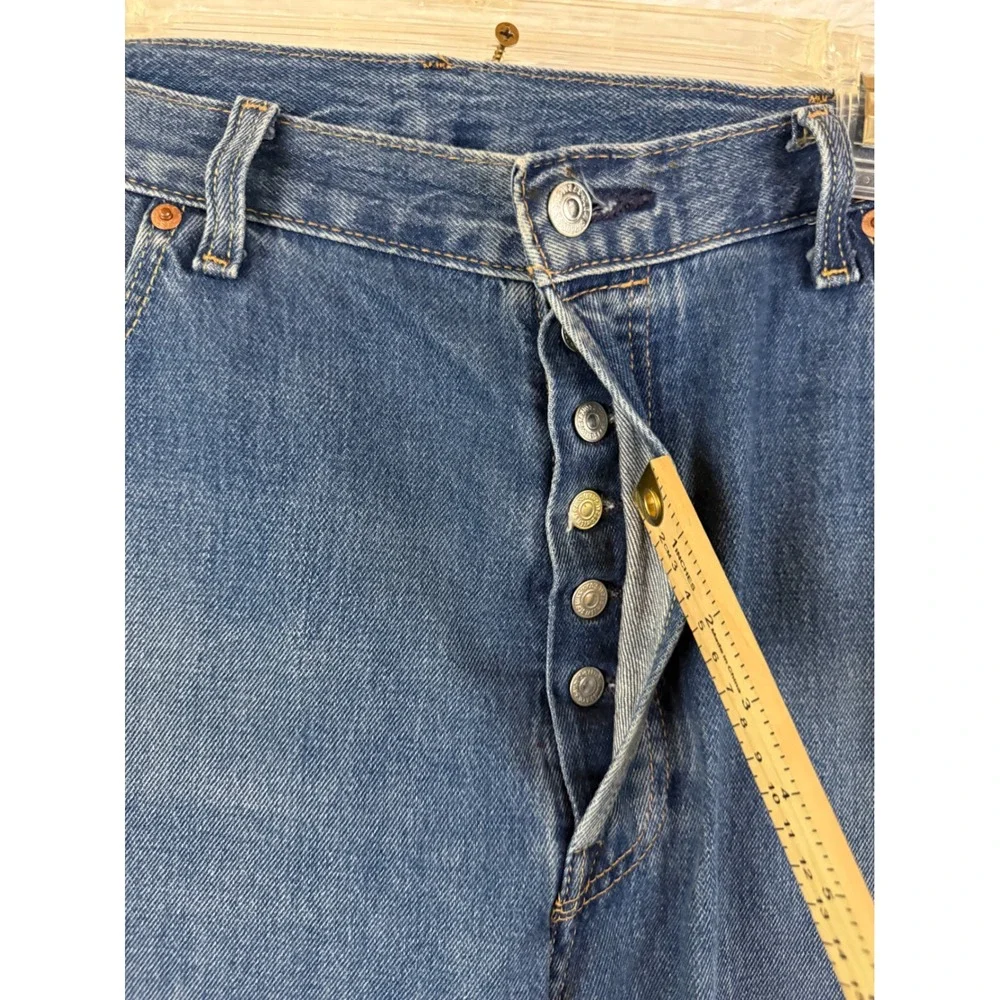 Levis 501 Original Fit Mens Jeans 40x30 Medium Wash Blue Straight Leg Button Fly
